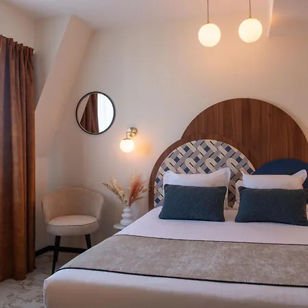 Hotel Helussi Parigi