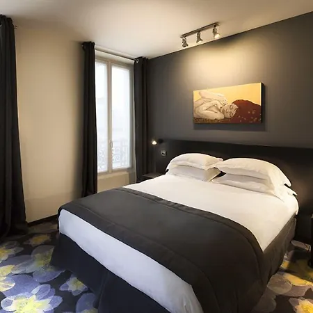 Hotel Helussi Parigi