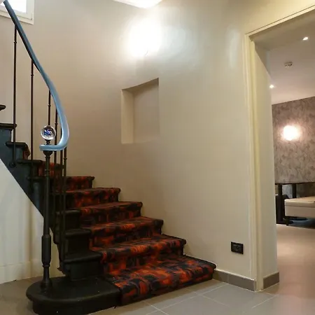 Hotel Helussi Parigi