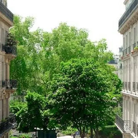 Helussi Hotel 3*