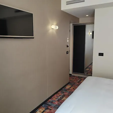Helussi Hotel Parigi