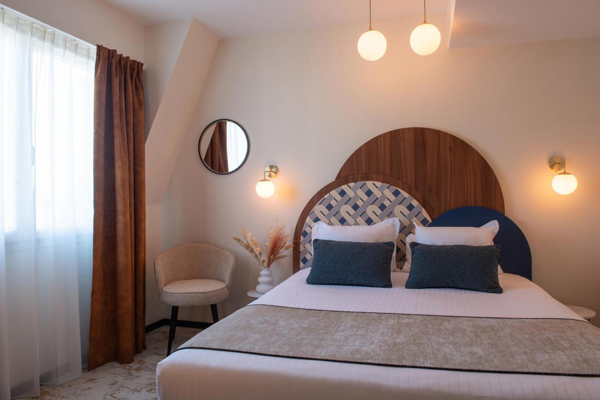 Hotel Helussi Parigi