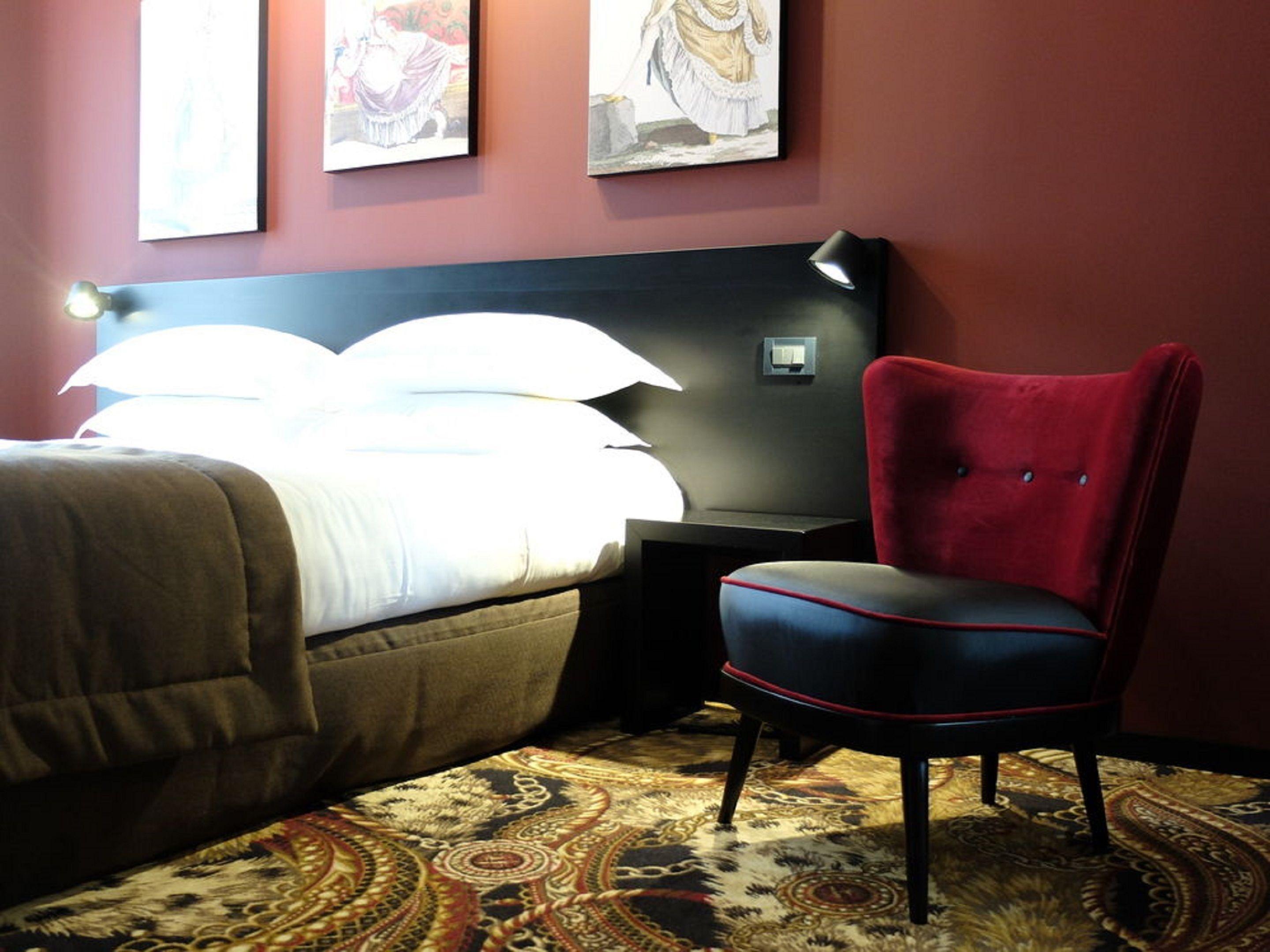 Hotel Helussi Parigi