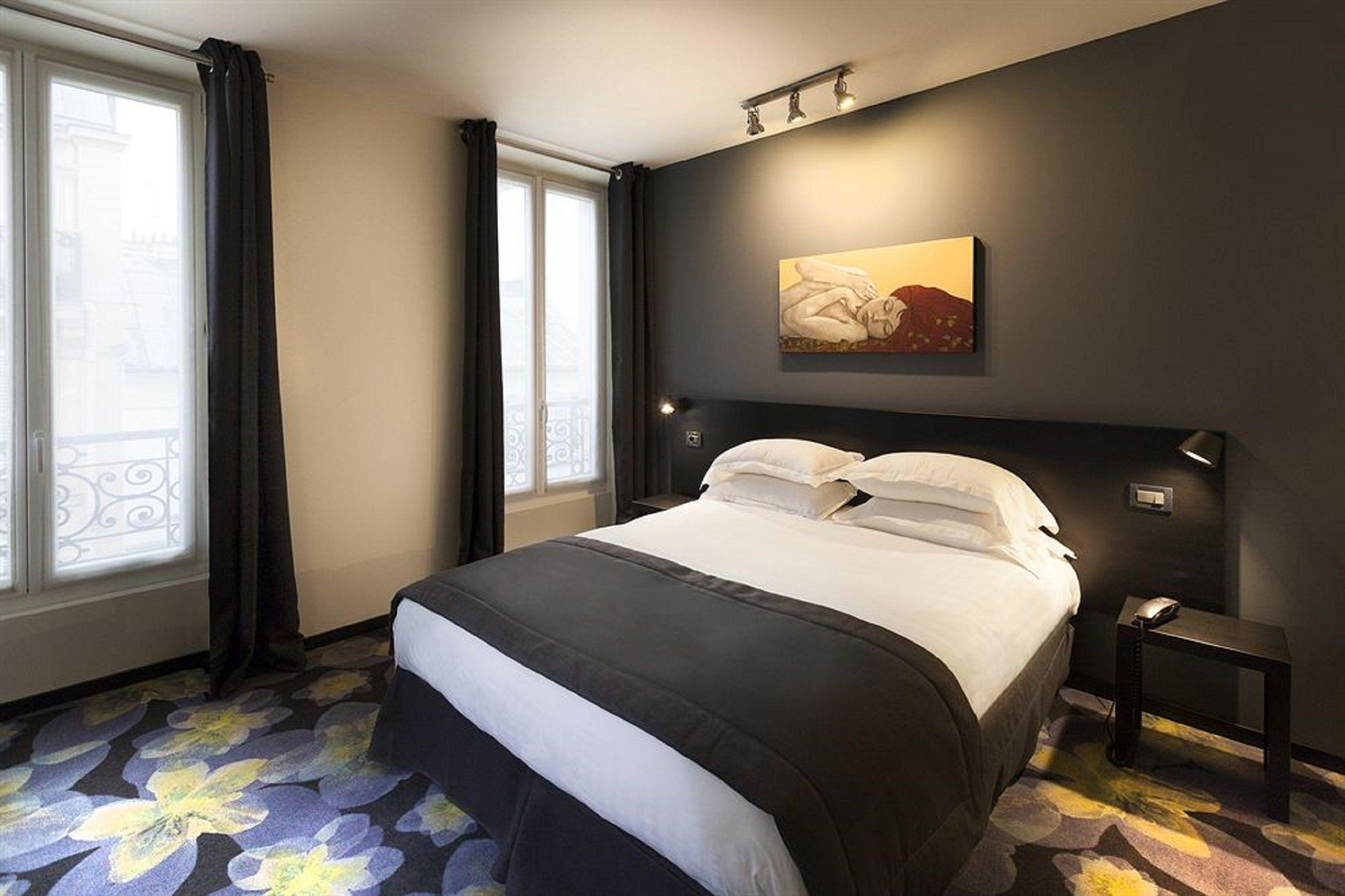 Hotel Helussi Parigi